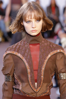 Details Chloé Fall 2018 Ready-to-Wear , Детали коллекции Хлоя осень зима 2018 , Fashion show , неделя моды в Париже , PFW , Paris Fashion Week , Mainstyles